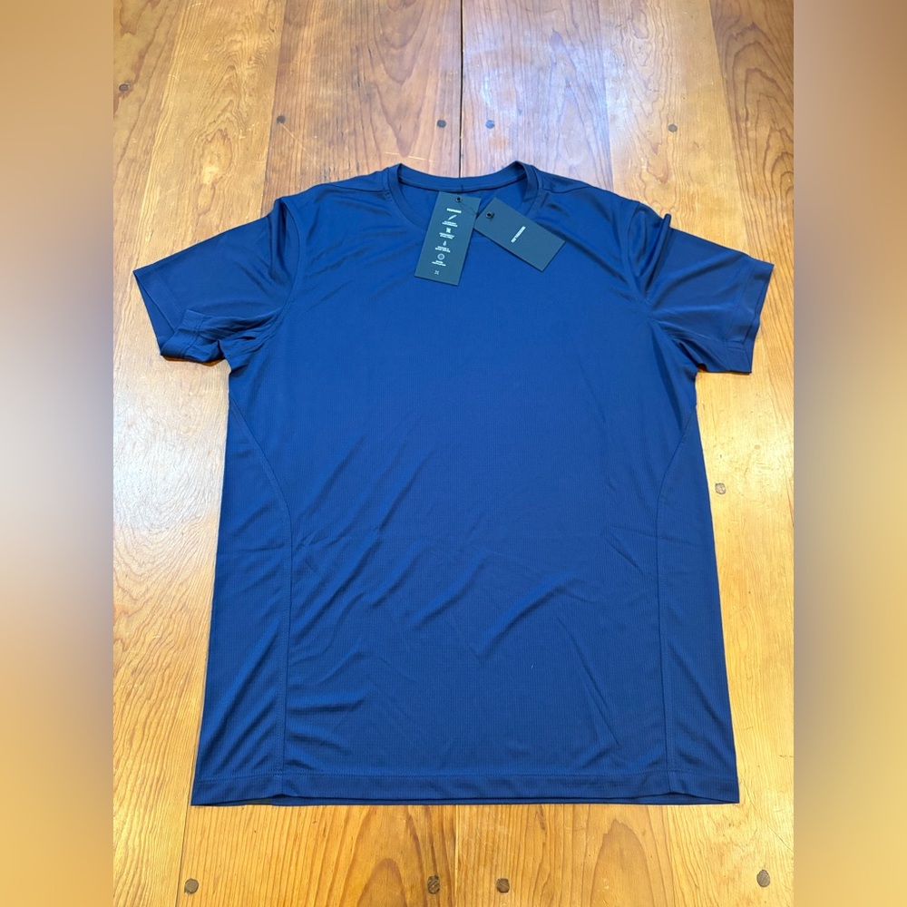 Ten Thousand Men Distance Shirt Ultra Breathable Workout Fitness Navy Medium